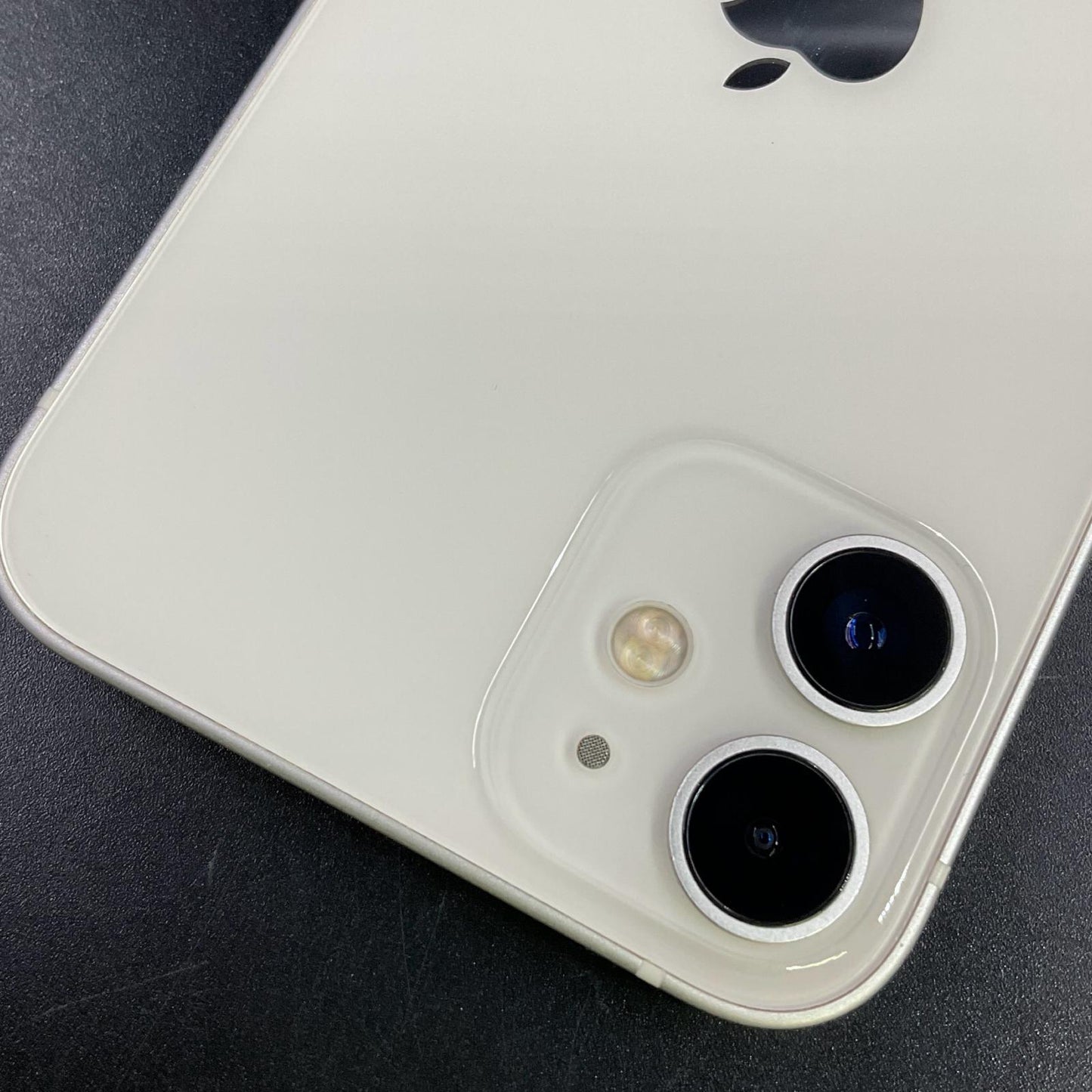 【全額返金保証】【最速発送】Apple iPhone iPhone 12 mini 128GB ホワイト docomo SIMフリー 白ロム 動作確認済 75%