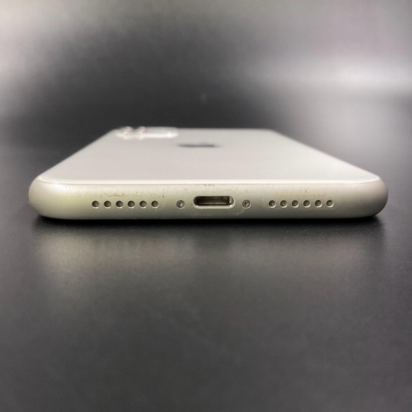 【全額返金保証】【最速発送】Apple iPhone iPhone 11 128GB ホワイト SIMフリー 白ロム 動作確認済 83%