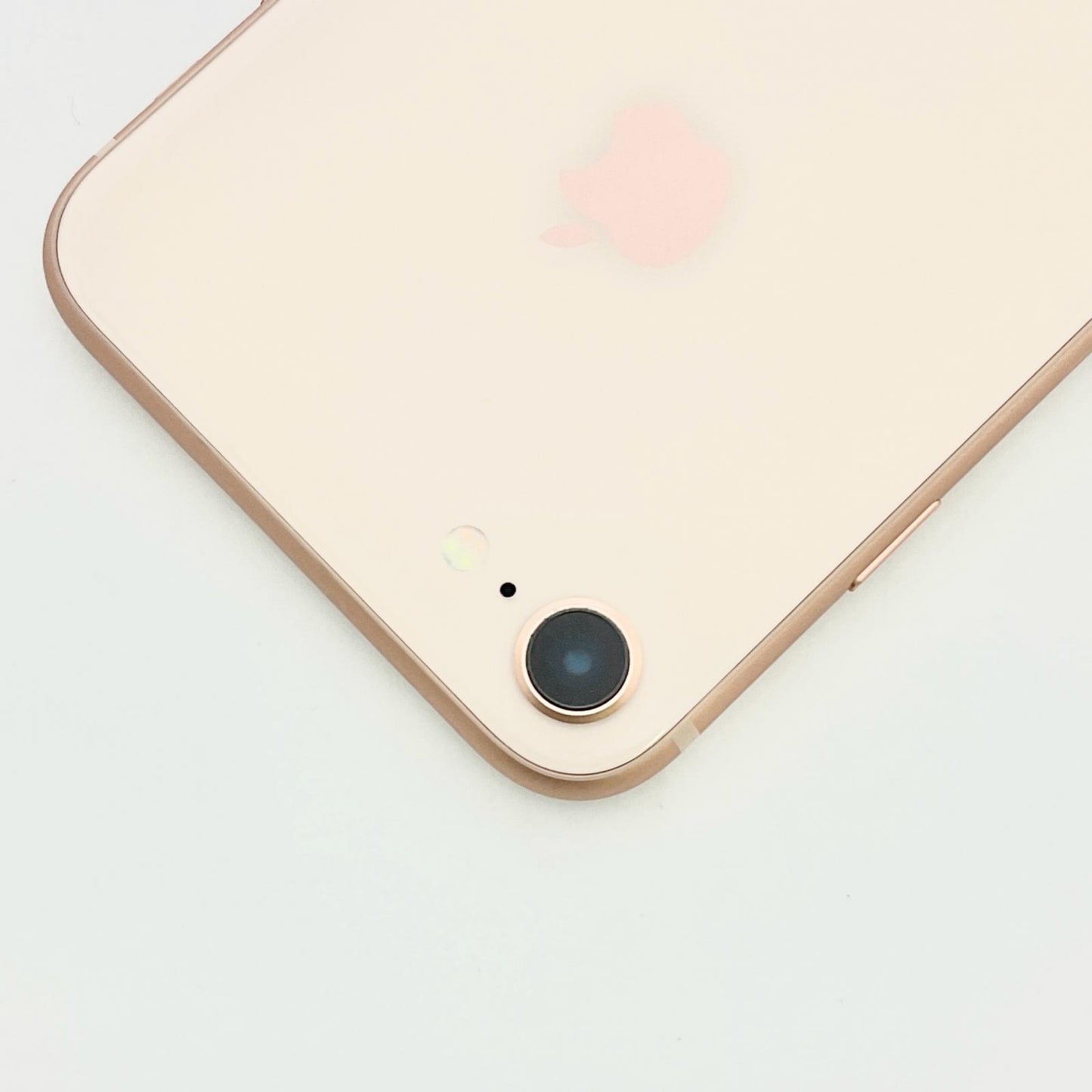 【全額返金保証】【最速発送】Apple iPhone iPhone 8 64GB ゴールド au 白ロム 美品 動作確認済 84%