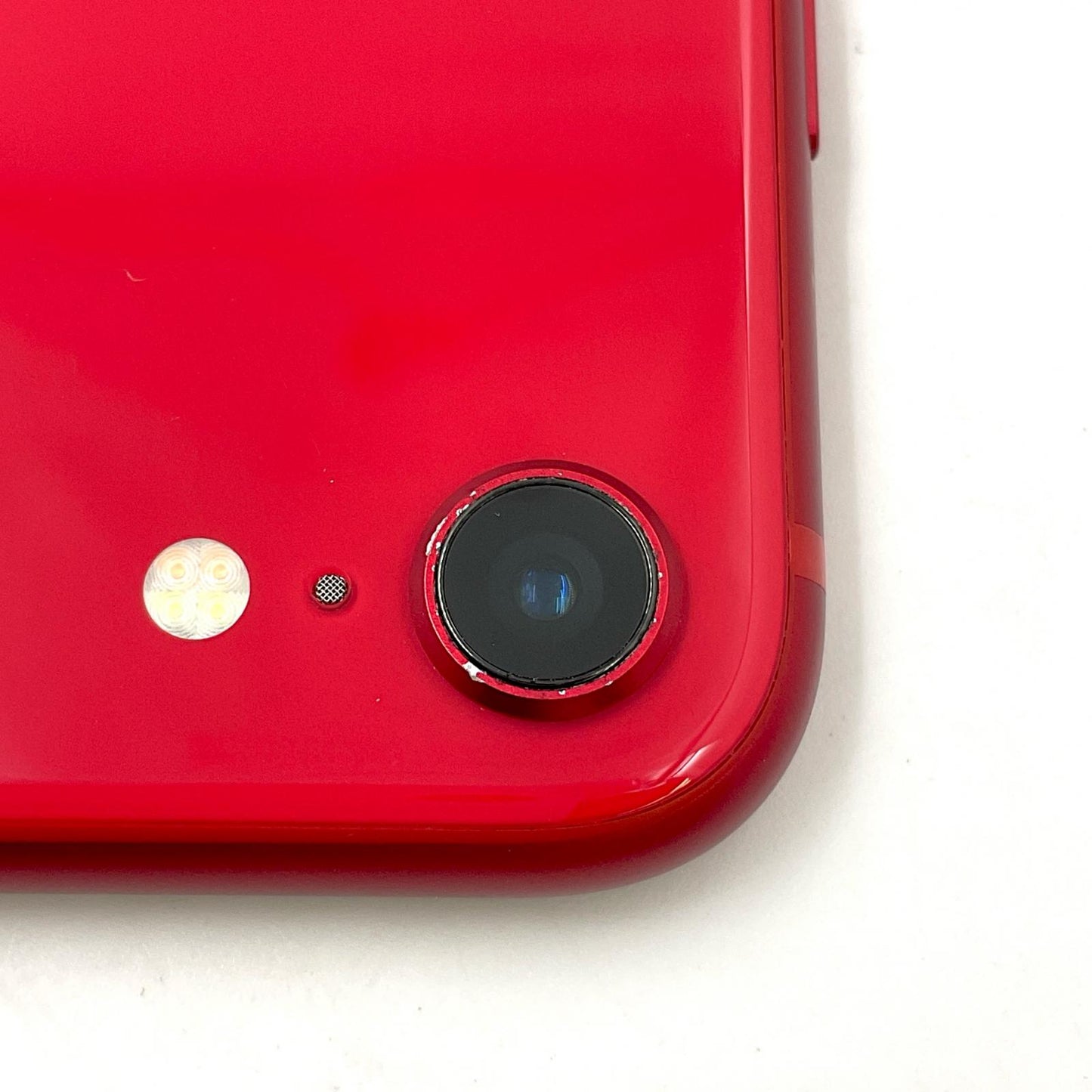 【全額返金保証】【最速発送】Apple iPhone iPhone SE（第2世代） 64GB (PRODUCT)RED docomo 白ロム 動作確認済 79%
