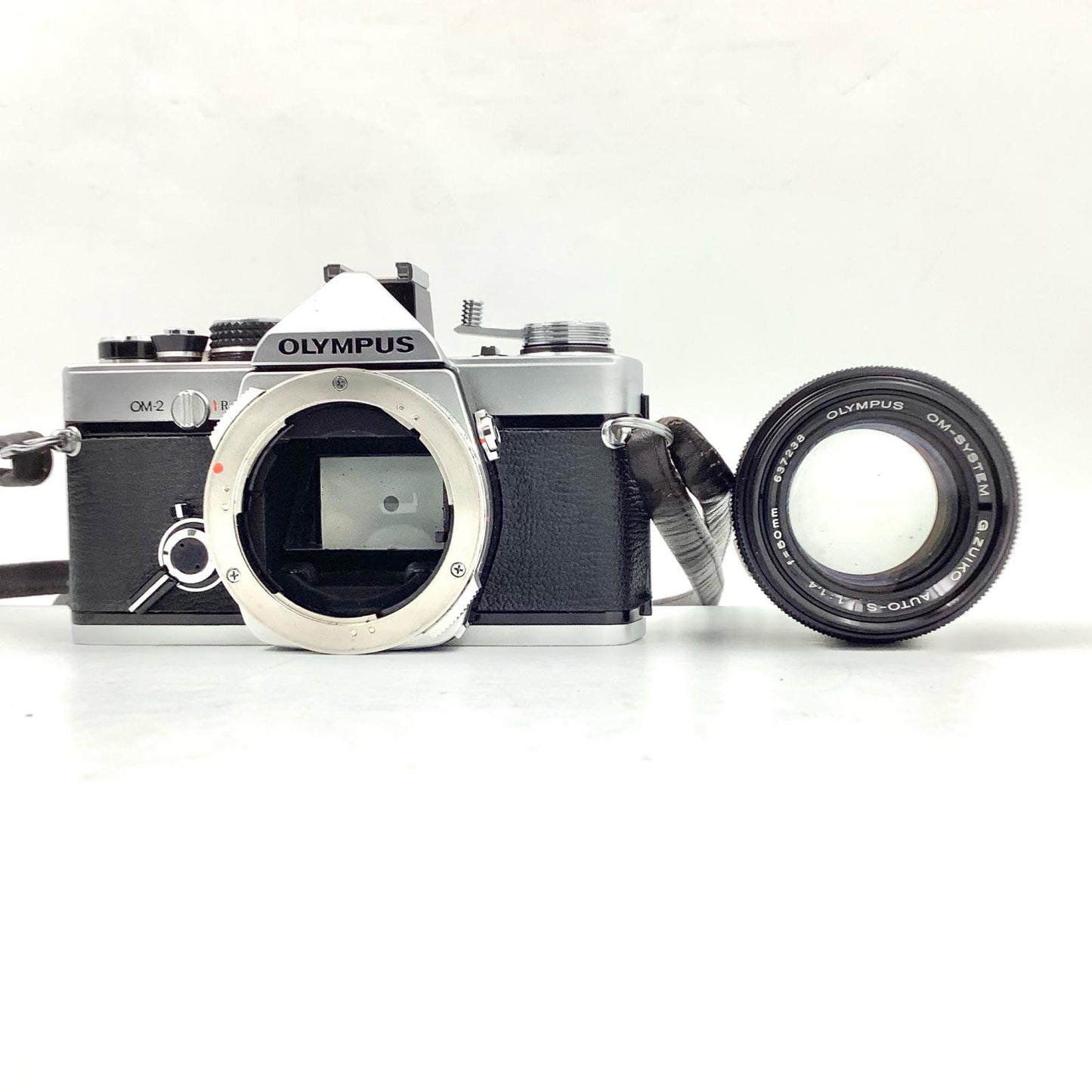 【最速発送】OLYMPUS OLYMPUS OM-2 ボディ　シルバー　+G.ZUIKO AUTO-S 50mm F1.4【難有】