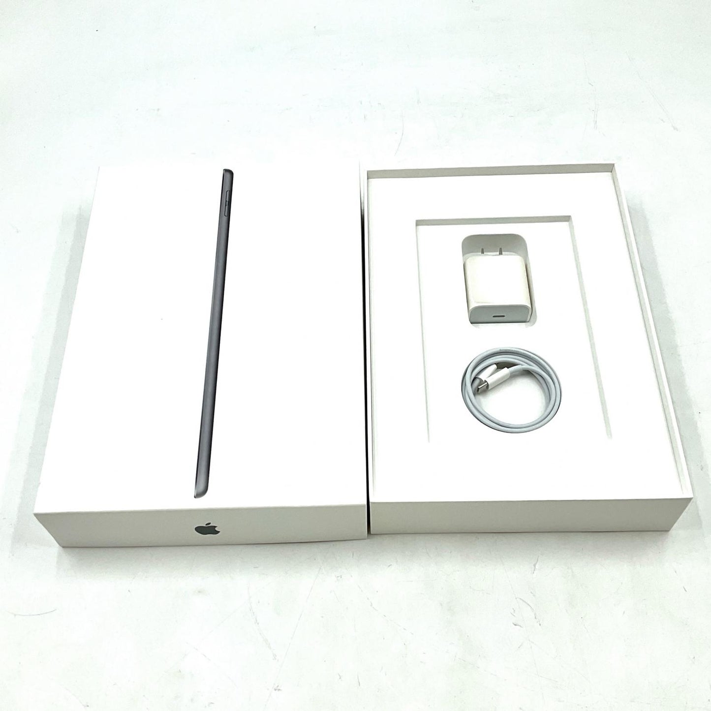【全額返金保証】【最速発送】Apple iPad iPad 10.2インチ 第9世代 64GB スペースグレイ Wi-Fi 超美品 動作確認済