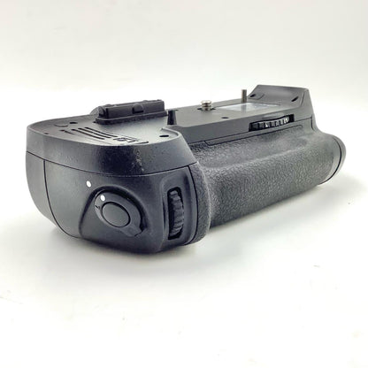 【全額返金保証】【最速発送】Nikon MB-D12 マルチパワーバッテリーパック 動作確認済