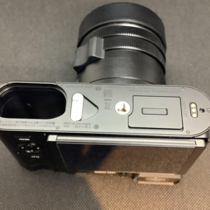 【全額返金保証】【最速発送】Leica コンパクトデジタルカメラ LEICA Q3 超美品 動作確認済