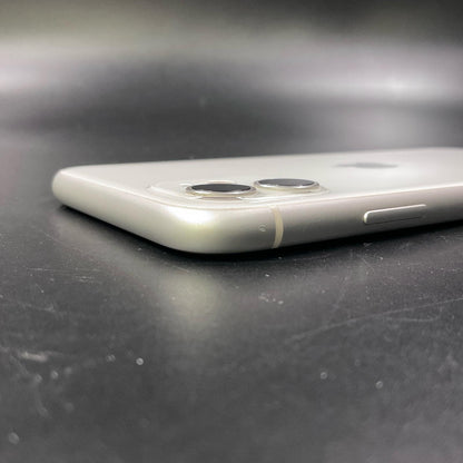 【全額返金保証】【最速発送】Apple iPhone iPhone 11 128GB ホワイト SIMフリー 白ロム 動作確認済 72%
