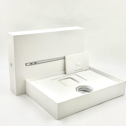 【全額返金保証】【最速発送】Apple MacBook Air 13.3インチ 2018 1.6 GHz Intel Core i5 8GB SSD 256GB シルバー 88.6% 動作確認済