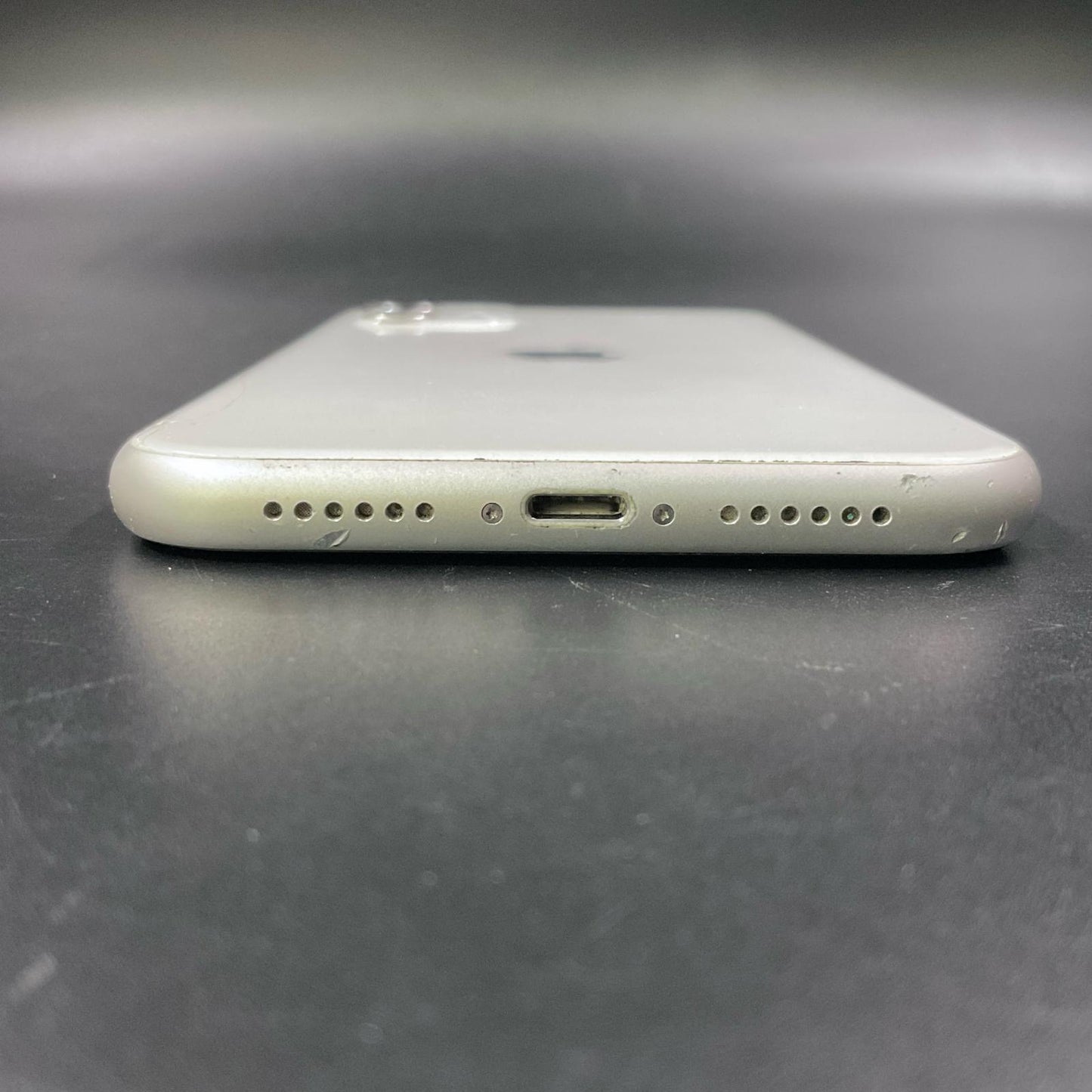 【全額返金保証】【最速発送】Apple iPhone iPhone 11 256GB ホワイト SIMフリー 動作確認済 73%