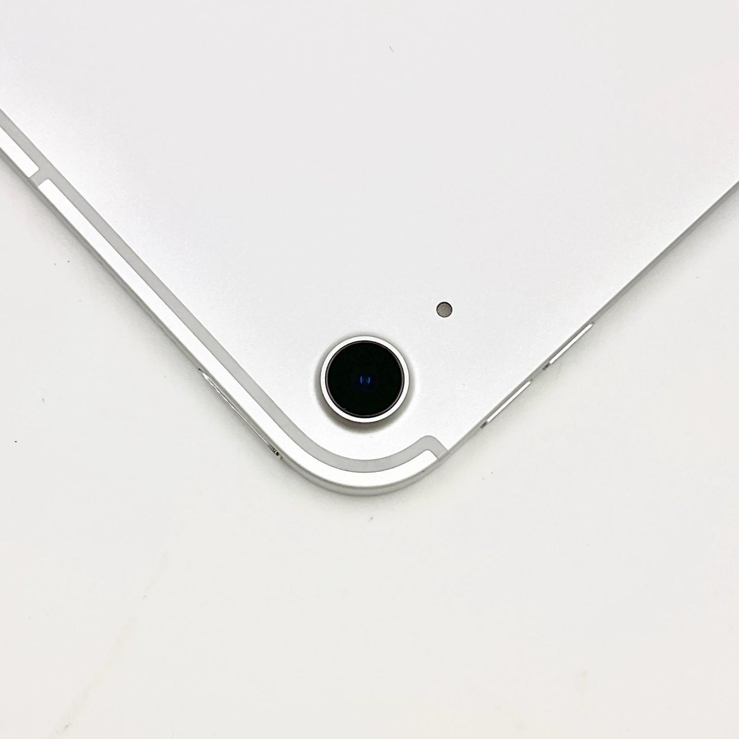 【全額返金保証】【最速発送】Apple iPad iPad 10.9インチ 第10世代 64GB シルバー WiFi+Cellular au SIMフリー 超美品 動作確認済