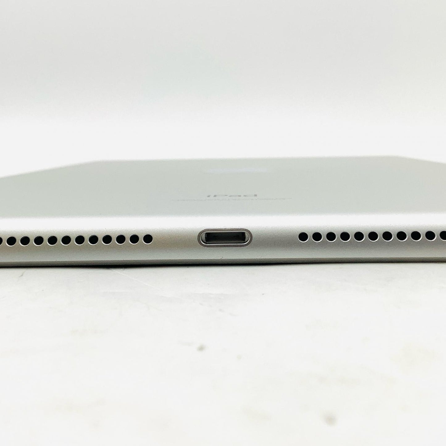 【全額返金保証】【最速発送】Apple iPad iPad 10.2インチ 第9世代 64GB シルバー Wi-Fi 超美品 動作確認済