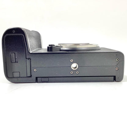 【全額返金保証】【最速発送】FUJIFILM デジタル一眼 X-S10 ボディ ブラック 超美品 動作確認済