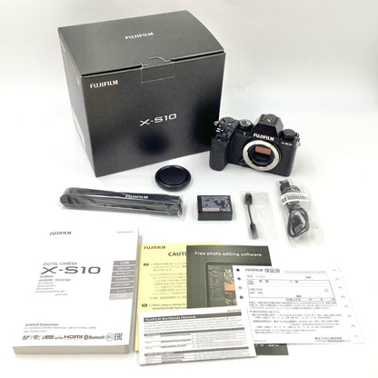 【全額返金保証】【最速発送】FUJIFILM デジタル一眼 X-S10 ボディ ブラック 超美品 動作確認済
