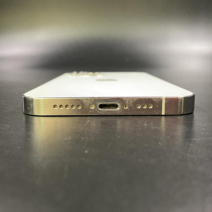 【最速発送】Apple iPhone iPhone Pro 12 Pro 256GB シルバー docomo 白ロム【難有】 74%