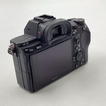 【全額返金保証】【最速発送】Sony デジタル一眼 α7 III ILCE-7M3 ボディ ブラック 動作確認済