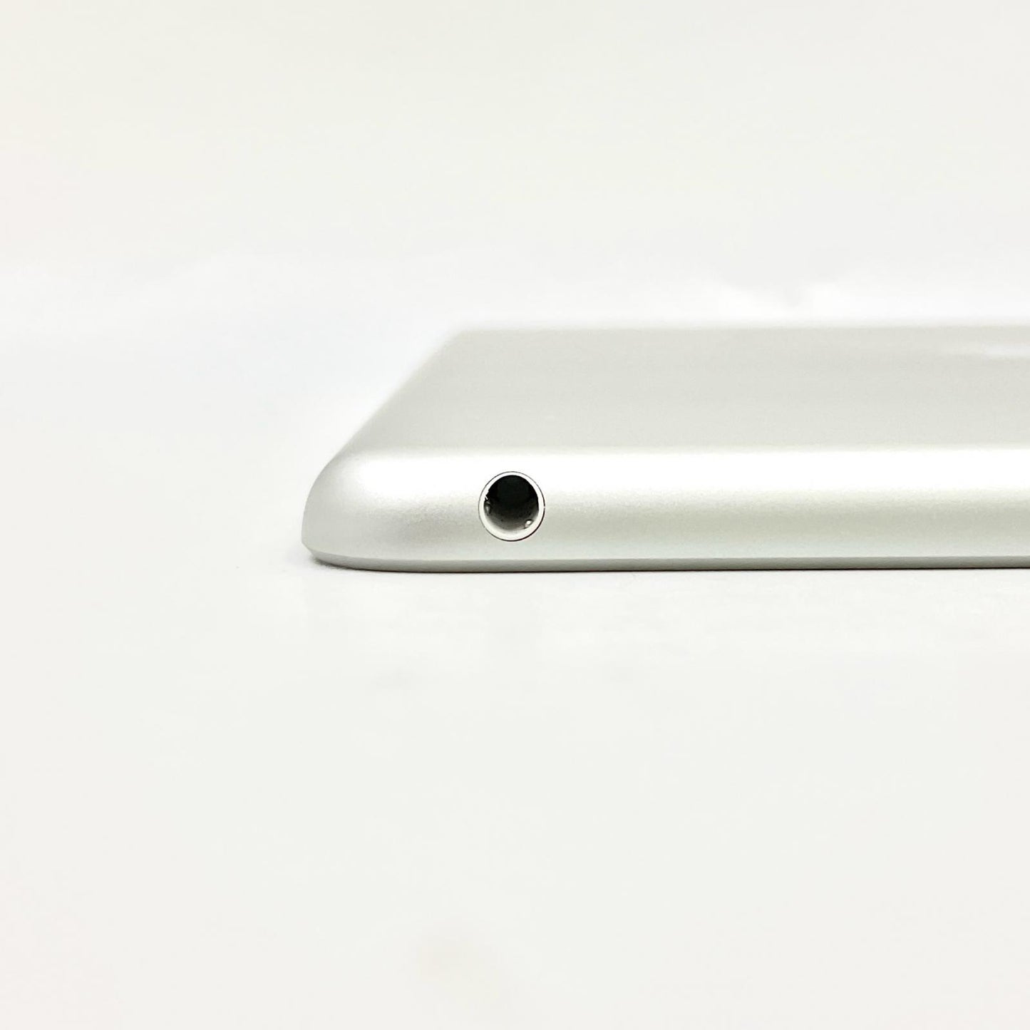 【全額返金保証】【最速発送】Apple iPad iPad 10.2インチ 第9世代 64GB シルバー Wi-Fi 超美品 動作確認済