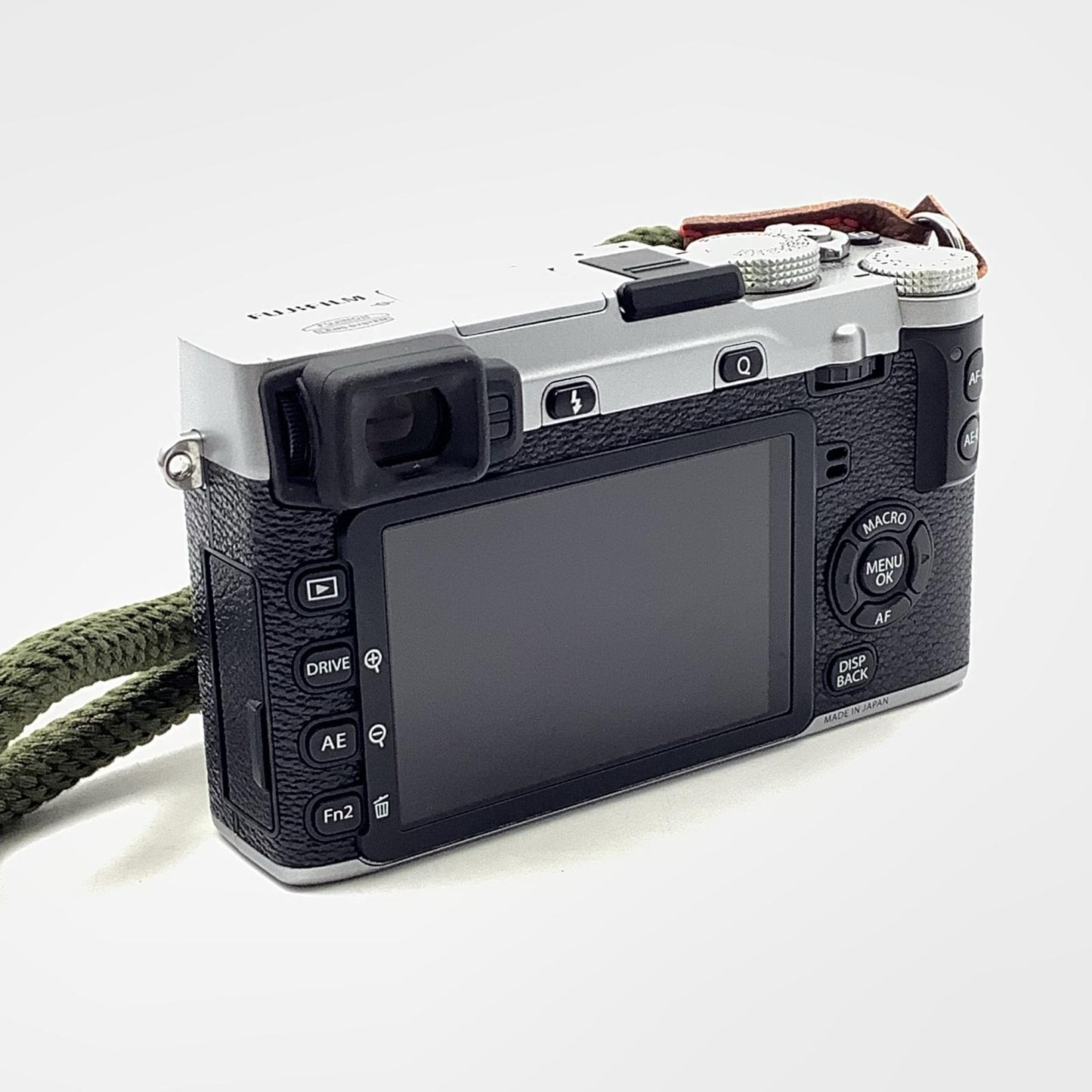 【全額返金保証】【最速発送】FUJIFILM デジタル一眼 X-E2 ボディ [シルバー] 美品 動作確認済