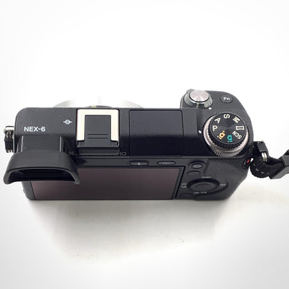 【全額返金保証】【最速発送】Sony デジタル一眼 α NEX-6 ボディ ブラック 美品 動作確認済