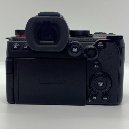 【全額返金保証】【最速発送】Panasonic デジタル一眼 LUMIX DC-S5M2W ダブルレンズキット ブラック 超美品 動作確認済
