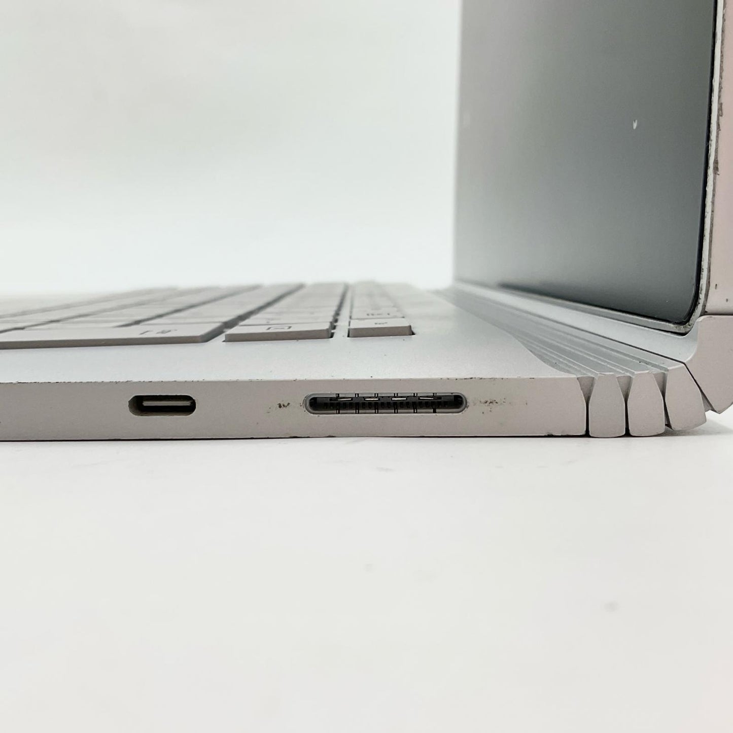 【最速発送】Microsoft Surface book 3 SKW-00018 Intel Core i7-1065G7 16GB SSD 256GB NVIDIA GeForce GTX 1650 with Max-Q Design 81.1%【難有】