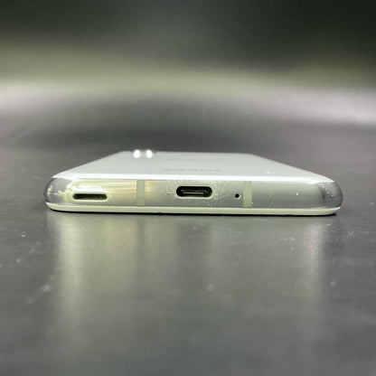 【最速発送】SHARP AQUOS R2 64GB プラチナホワイト docomo SH-03K 白ロム【難有】