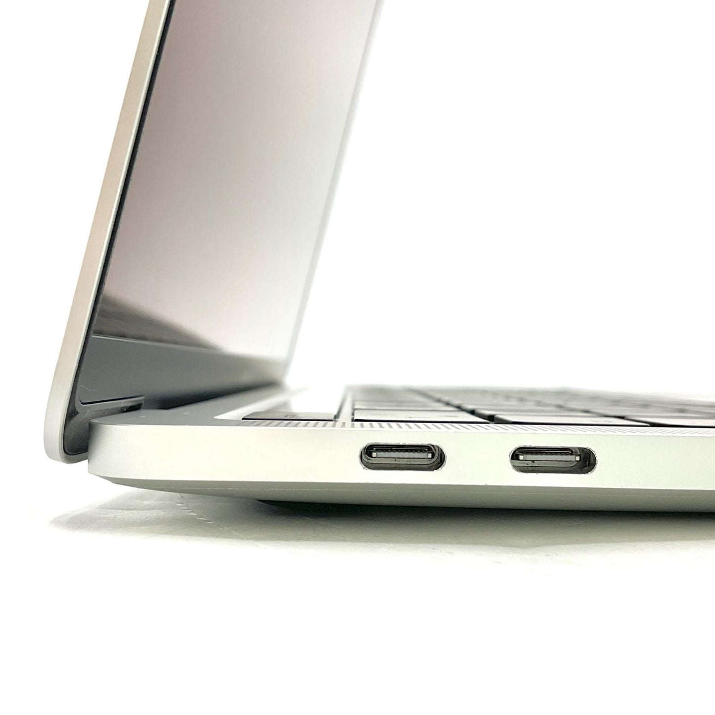 【全額返金保証】【最速発送】Apple MacBook Pro 13インチ 2020 Apple M1 8GB SSD 256GB シルバー 91% 動作確認済
