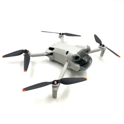 【全額返金保証】【最速発送】DJI DJI Mini 4 Pro Fly Moreコンボ Plus (DJI RC 2付属) 美品 動作確認済