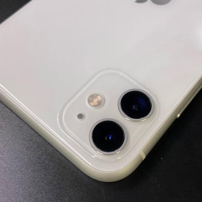 【全額返金保証】【最速発送】Apple iPhone iPhone 11 128GB ホワイト docomo 白ロム 動作確認済 78%