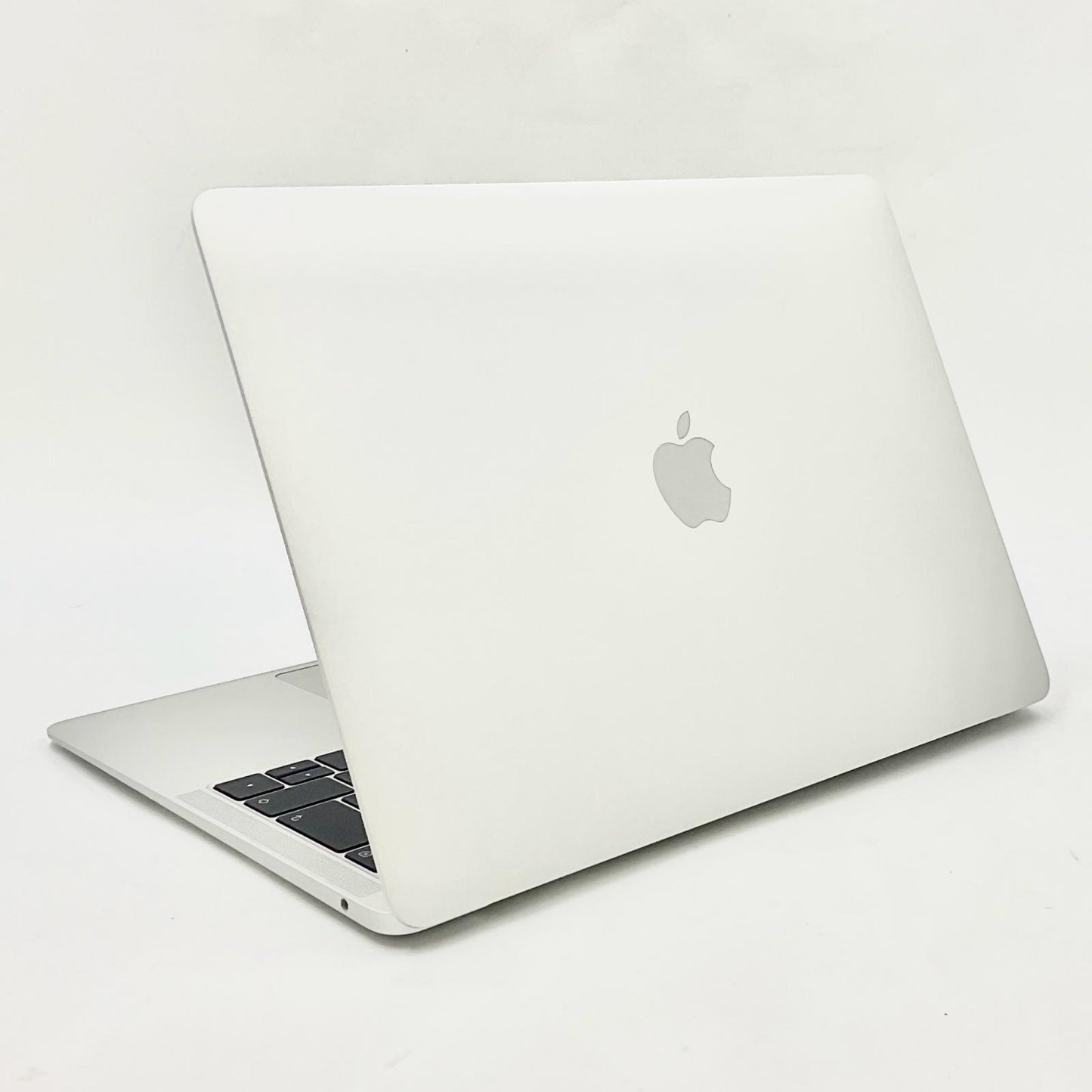 【全額返金保証】【最速発送】Apple MacBook Air 13インチ 2019 1.6GHz デュアルコアIntel Core i5 8GB SSD 128GB シルバー 動作確認済