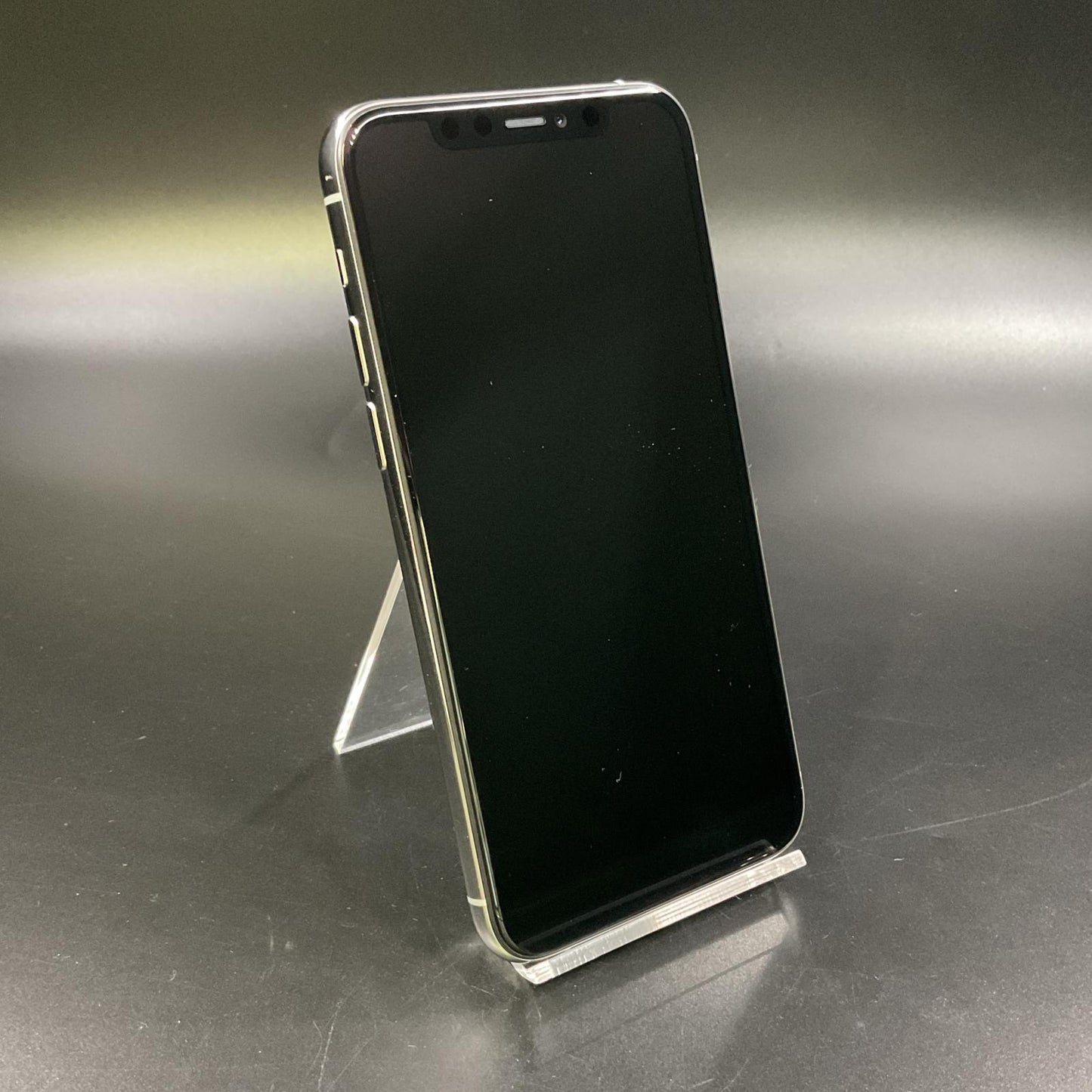 【全額返金保証】【最速発送】Apple iPhone iPhone 11 Pro 64GB シルバー docomo 白ロム 超美品 動作確認済 100%
