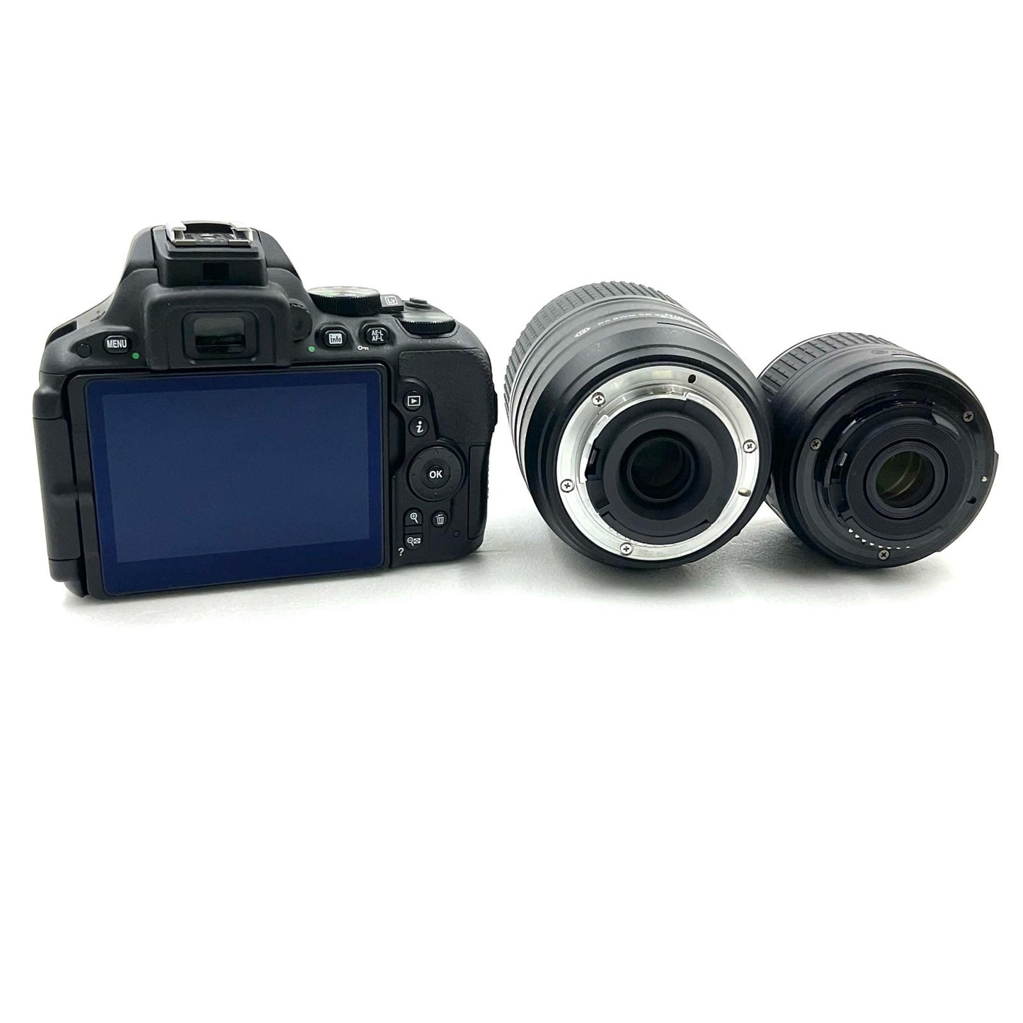 【全額返金保証】【最速発送】Nikon デジタル一眼 D5500 ダブルズームキット ブラック 美品 動作確認済