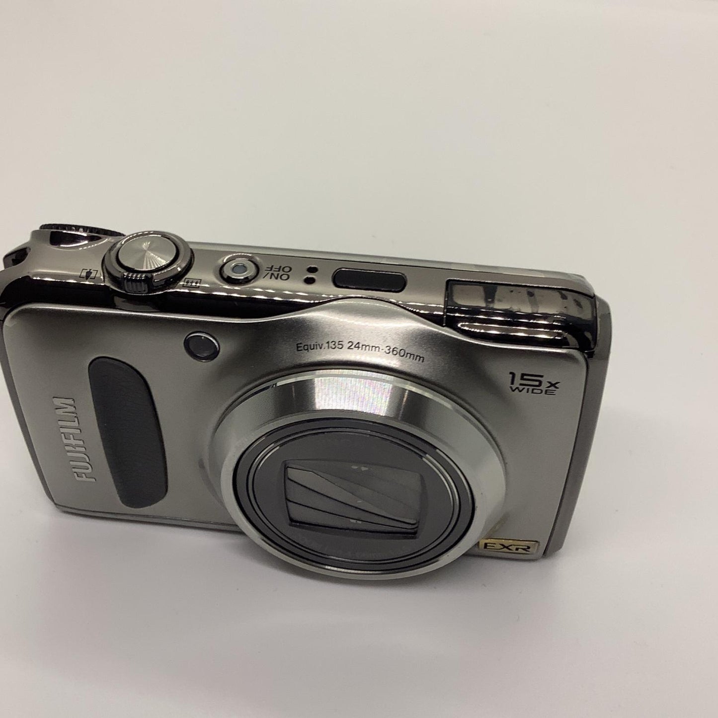 【全額返金保証】【最速発送】FUJIFILM コンパクトデジタルカメラ FinePix F300EXR [シルバー] 動作確認済