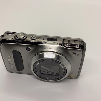 【全額返金保証】【最速発送】FUJIFILM コンパクトデジタルカメラ FinePix F300EXR [シルバー] 動作確認済