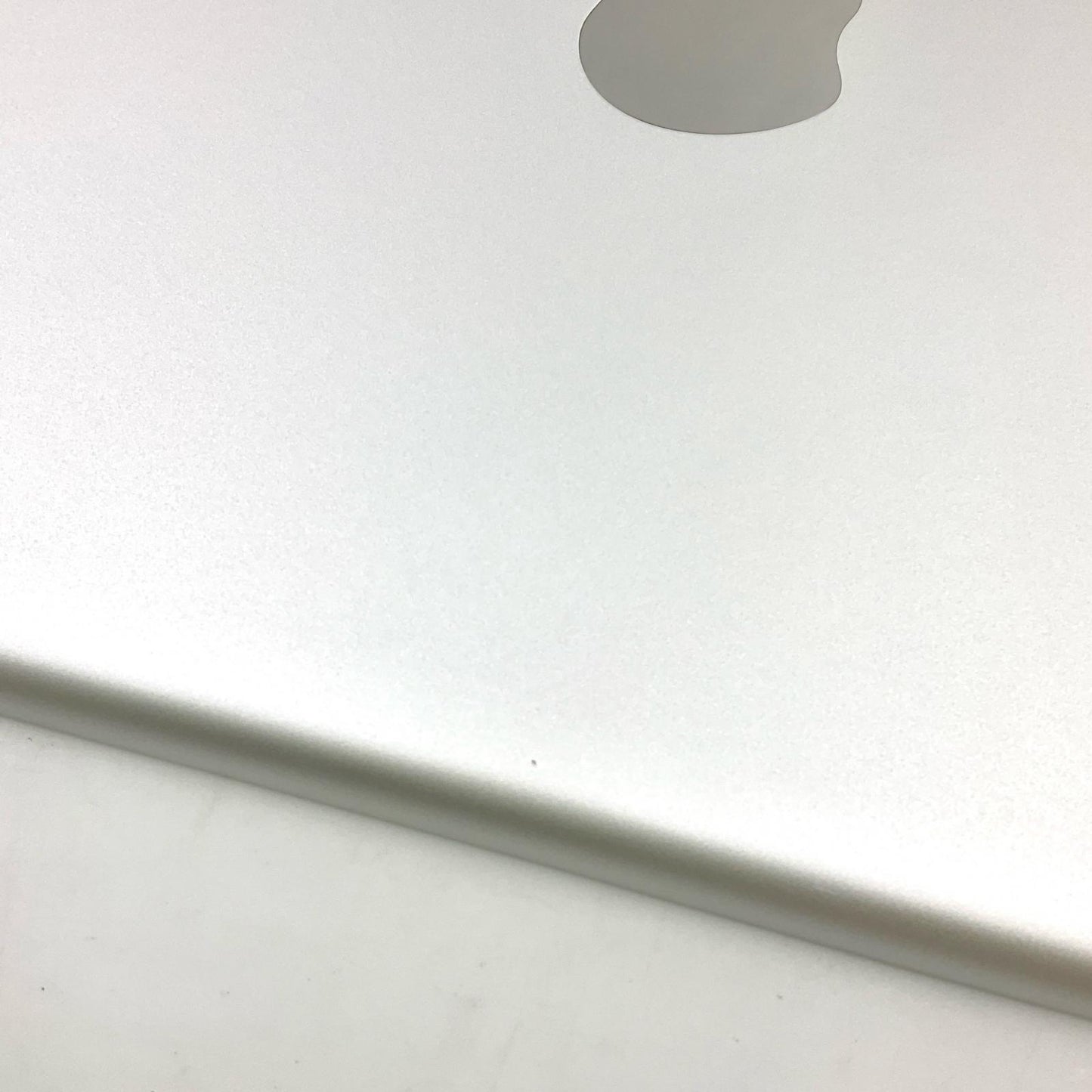 【全額返金保証】【最速発送】Apple iPad iPad 9.7インチ 第5世代 32GB シルバー WiFi+Cellular docomo SIMフリー 白ロム 動作確認済