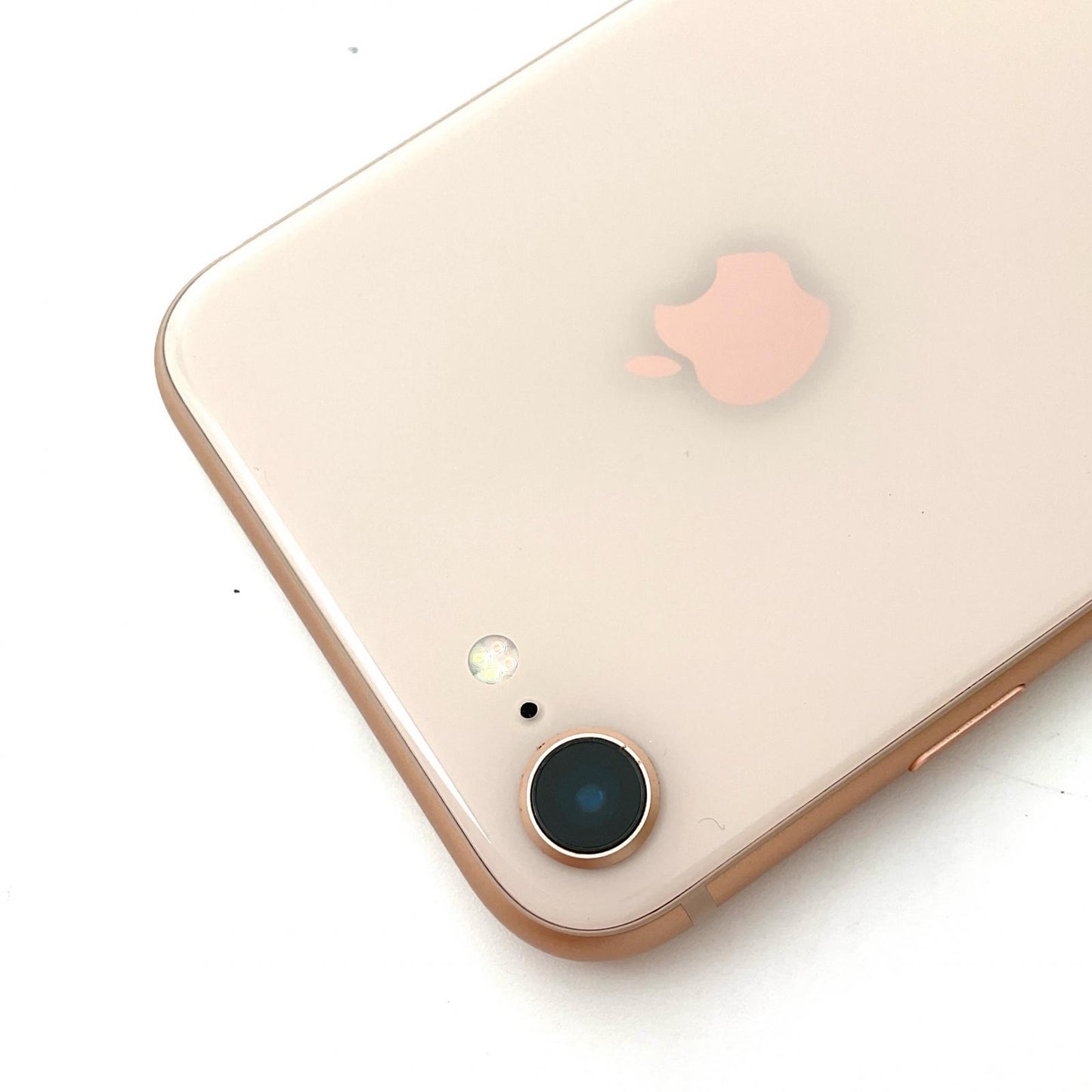 【全額返金保証】【最速発送】Apple iPhone iPhone 8 64GB ゴールド au 白ロム 動作確認済 84%