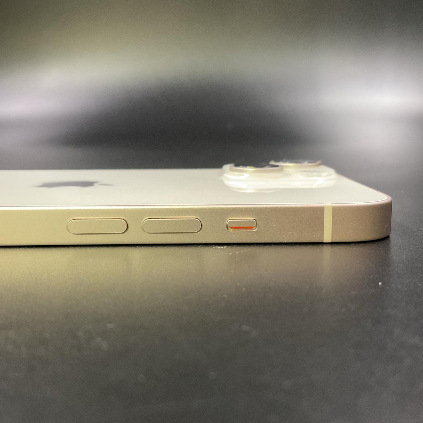 【全額返金保証】【最速発送】Apple iPhone iPhone 14 128GB スターライト docomo 白ロム 美品 動作確認済 90%