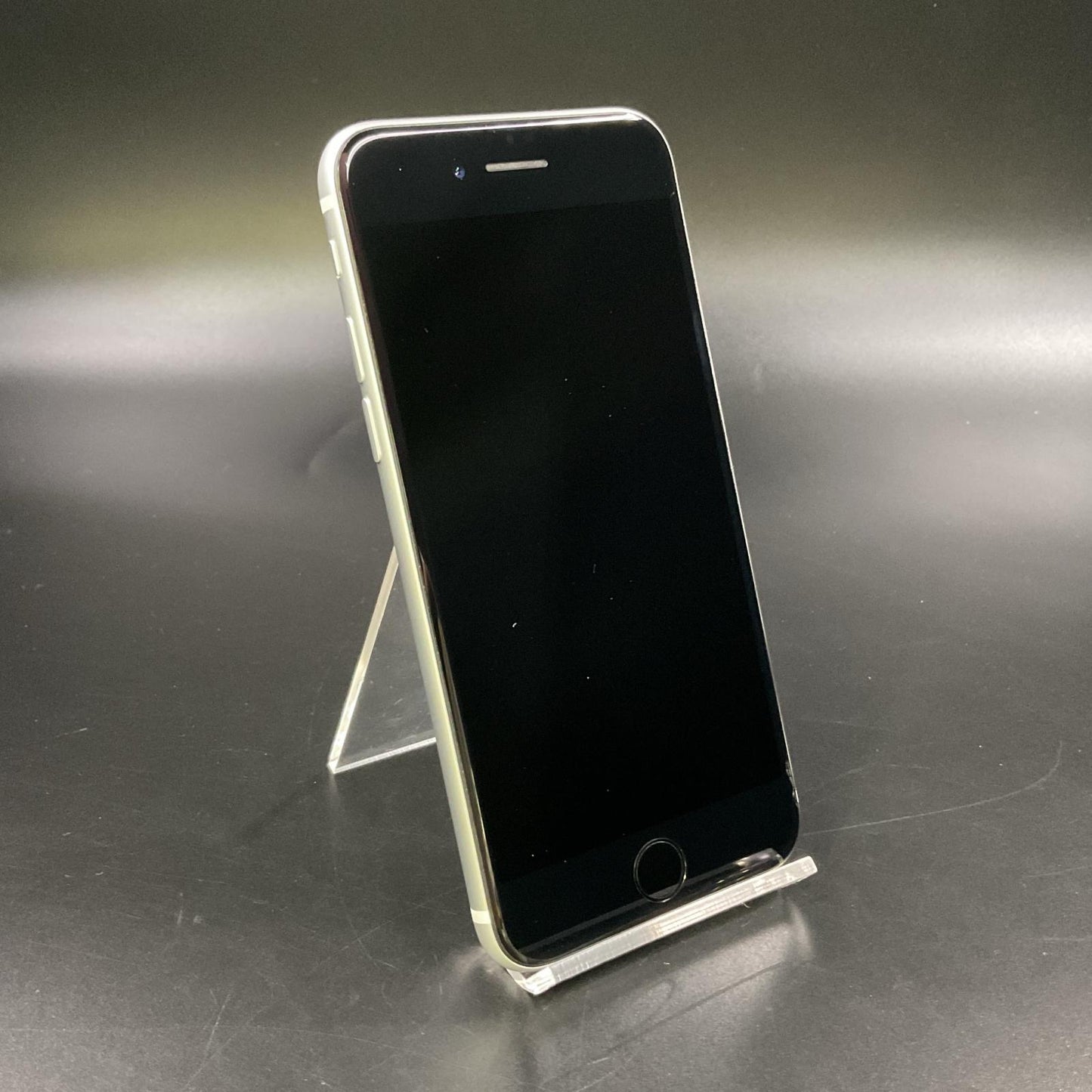 【全額返金保証】【最速発送】Apple iPhone iPhone SE（第2世代） 128GB ホワイト docomo 白ロム 動作確認済 83%