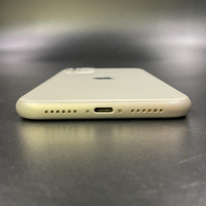 【最速発送】Apple iPhone iPhone 11 64GB ホワイト au 白ロム【難有】 74%