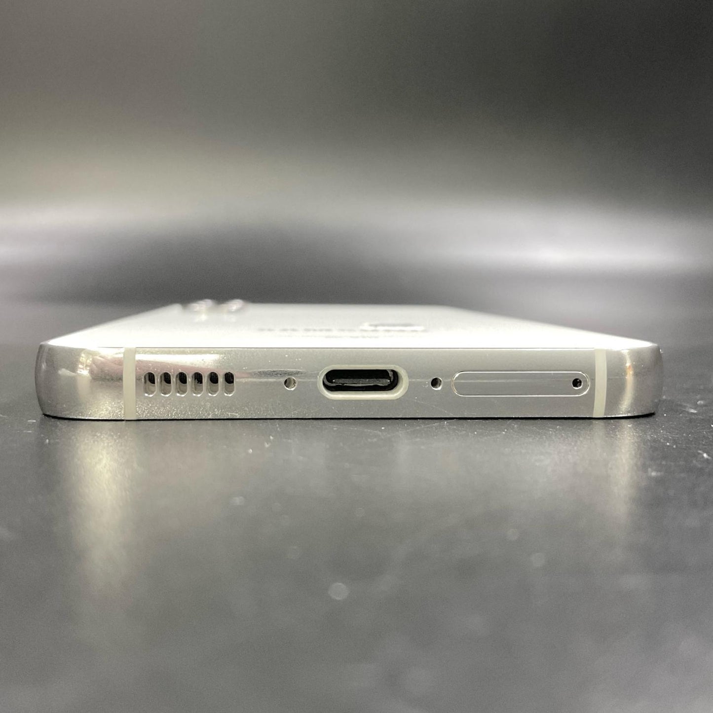 【全額返金保証】【最速発送】SAMSUNG Galaxy S23 256GB クリーム docomo SC-51D 白ロム 動作確認済