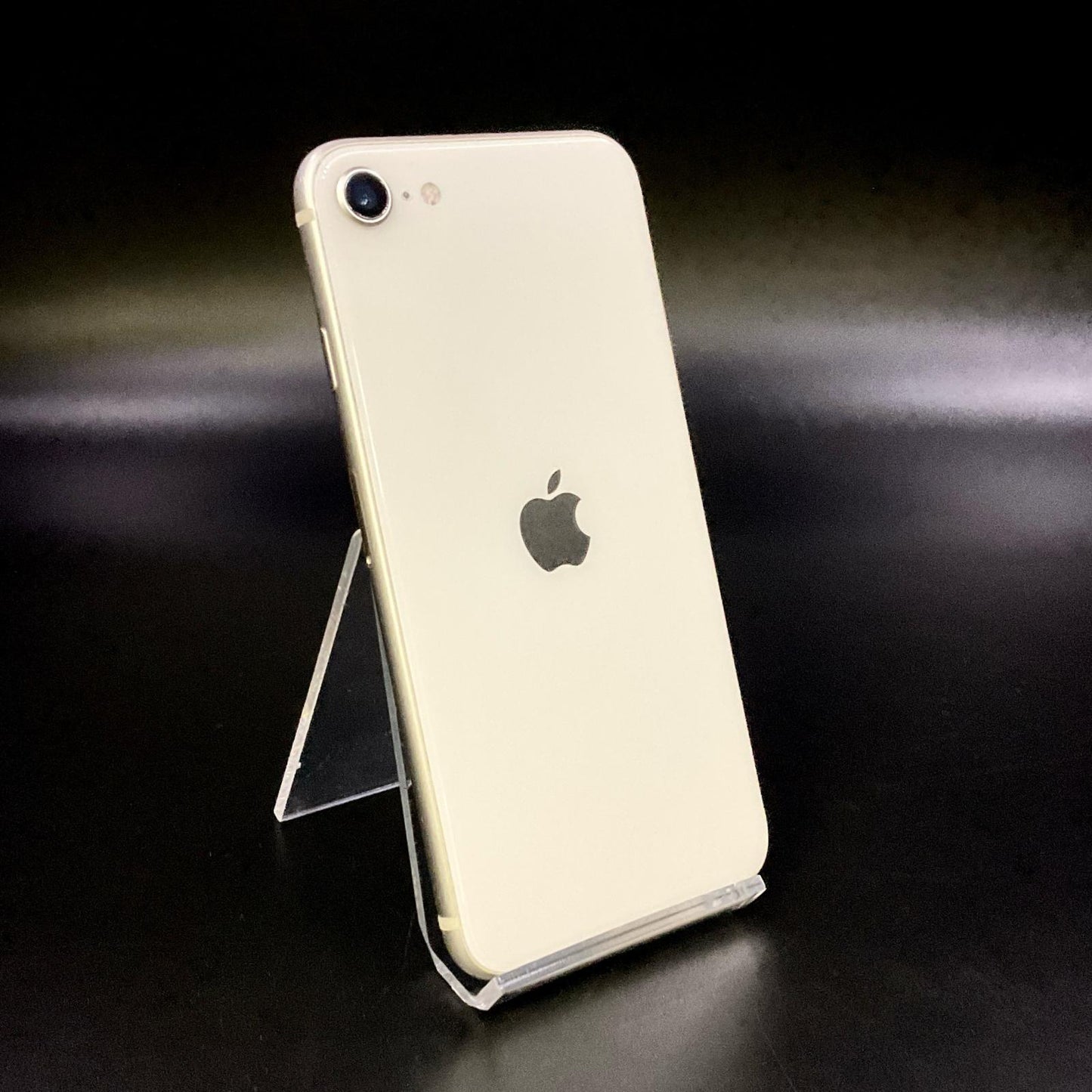 【全額返金保証】【最速発送】Apple iPhone iPhone SE（第3世代） 128GB スターライト docomo 白ロム 動作確認済 82%