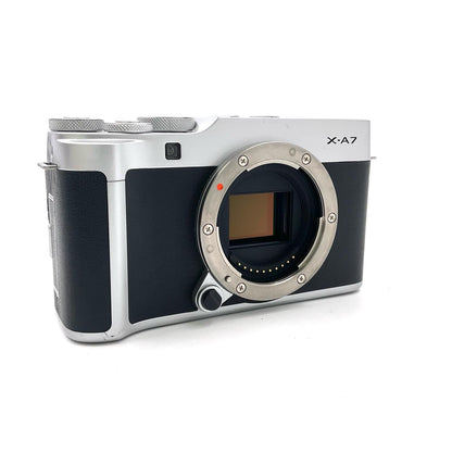 【全額返金保証】【最速発送】FUJIFILM デジタル一眼 X-A7 レンズキット シルバー 動作確認済
