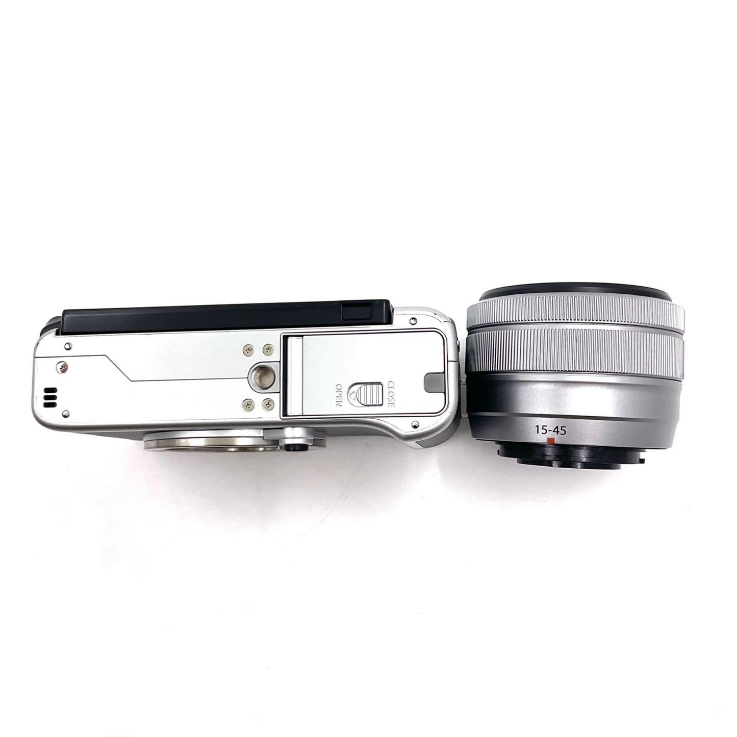 【全額返金保証】【最速発送】FUJIFILM デジタル一眼 X-A7 レンズキット シルバー 動作確認済
