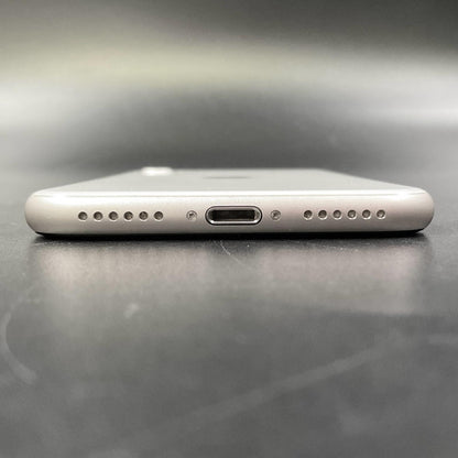 【全額返金保証】【最速発送】Apple iPhone iPhone SE（第3世代） 256GB スターライト SIMフリー 白ロム 動作確認済 80%