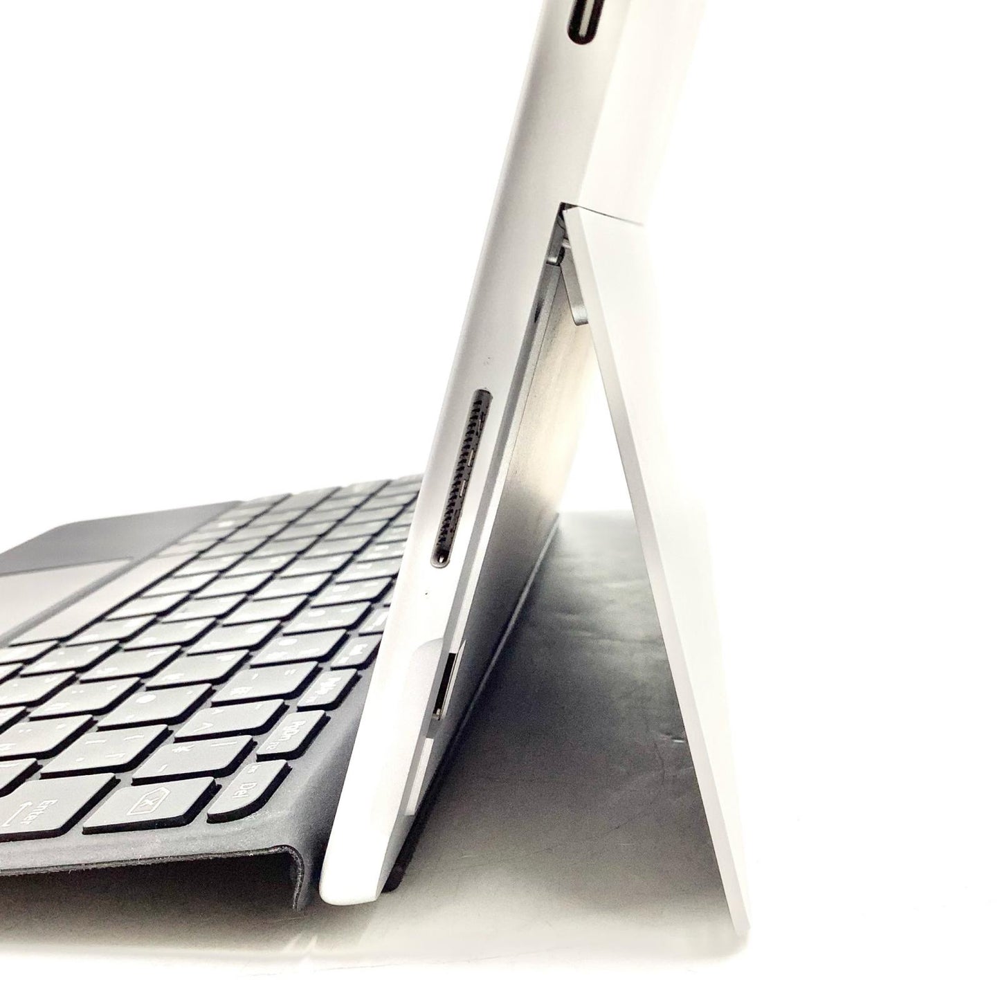 【全額返金保証】【最速発送】Microsoft Surface Go 3 1926 Intel(R) Pentium(R) CPU GOLD @1.10GHz 1.61GHz 4GB eMMC 64GB 98.6% 動作確認済