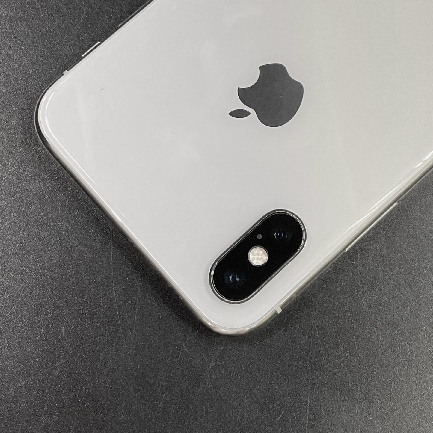 【全額返金保証】【最速発送】Apple iPhone iPhone X 64GB シルバー Softbank SIMフリー 白ロム 動作確認済 77%