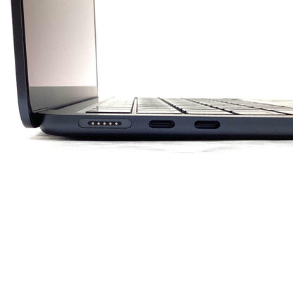 【全額返金保証】【最速発送】Apple MacBook Air 13.6インチ 2022 Apple M2 8GB SSD 256GB ミッドナイト 99% 美品 動作確認済