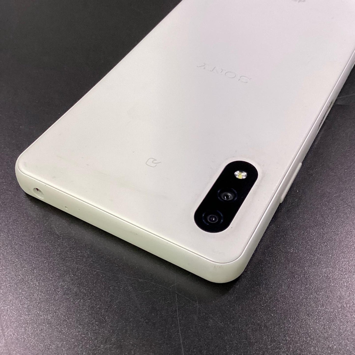 【全額返金保証】【最速発送】Sony Xperia Ace II 64GB ホワイト docomo SO-41B 白ロム 動作確認済