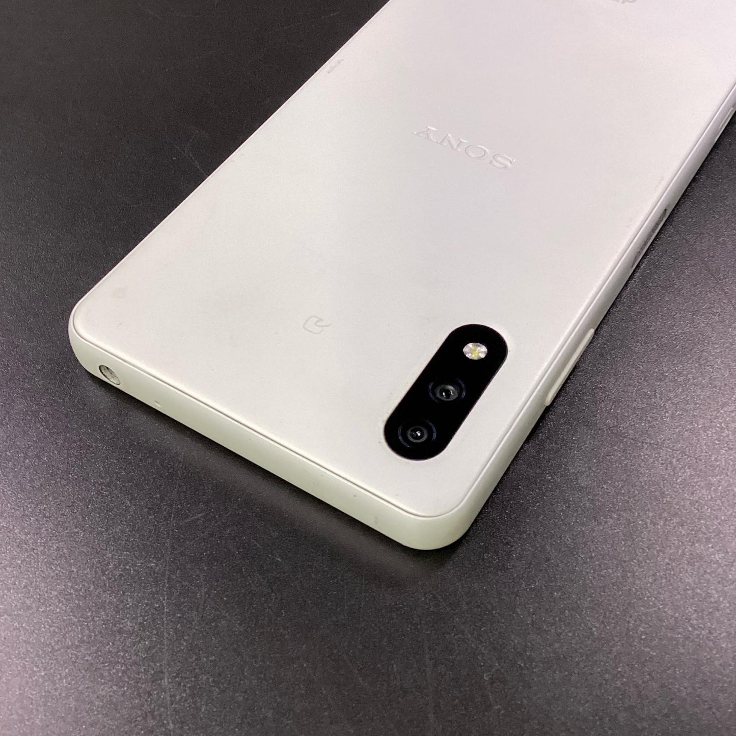 【全額返金保証】【最速発送】Sony Xperia Ace II 64GB ホワイト docomo SO-41B 白ロム 動作確認済