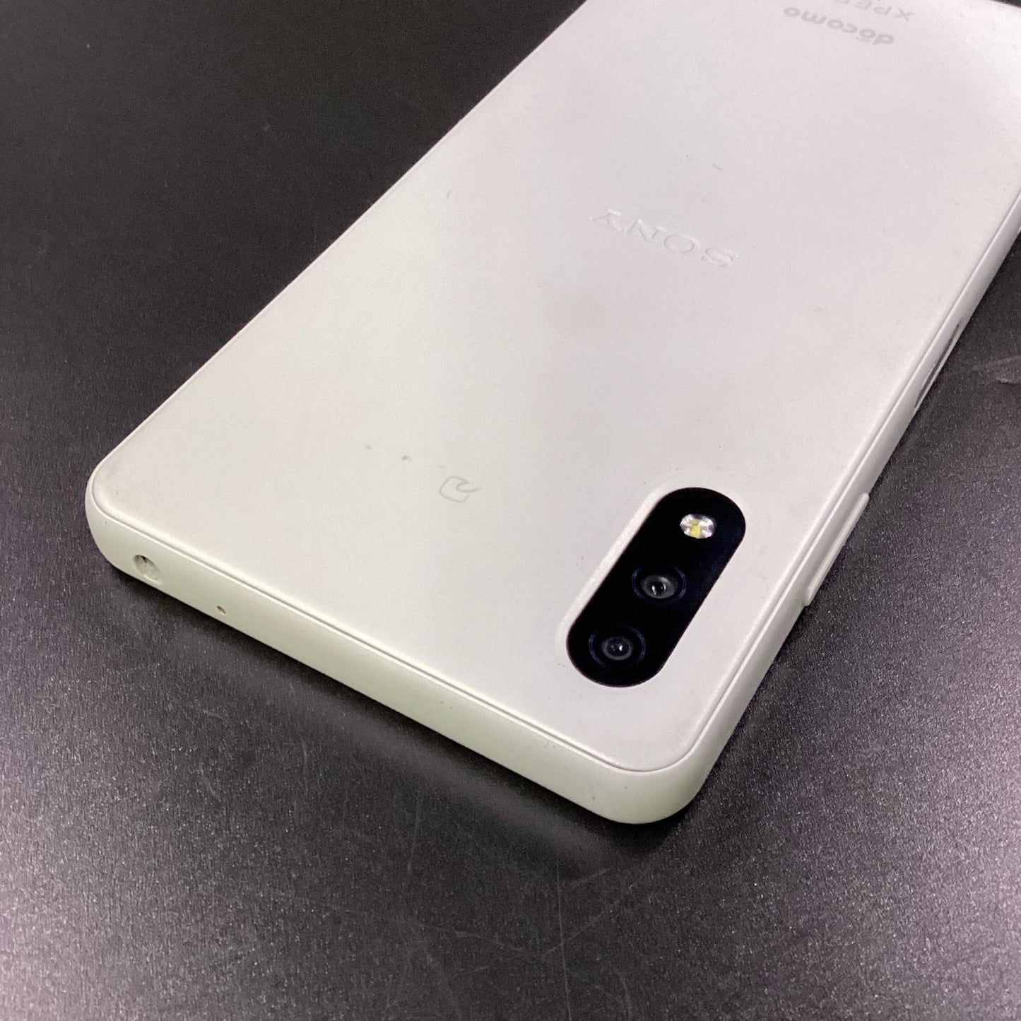 【全額返金保証】【最速発送】Sony Xperia Ace II 64GB ホワイト docomo SO-41B 白ロム 動作確認済