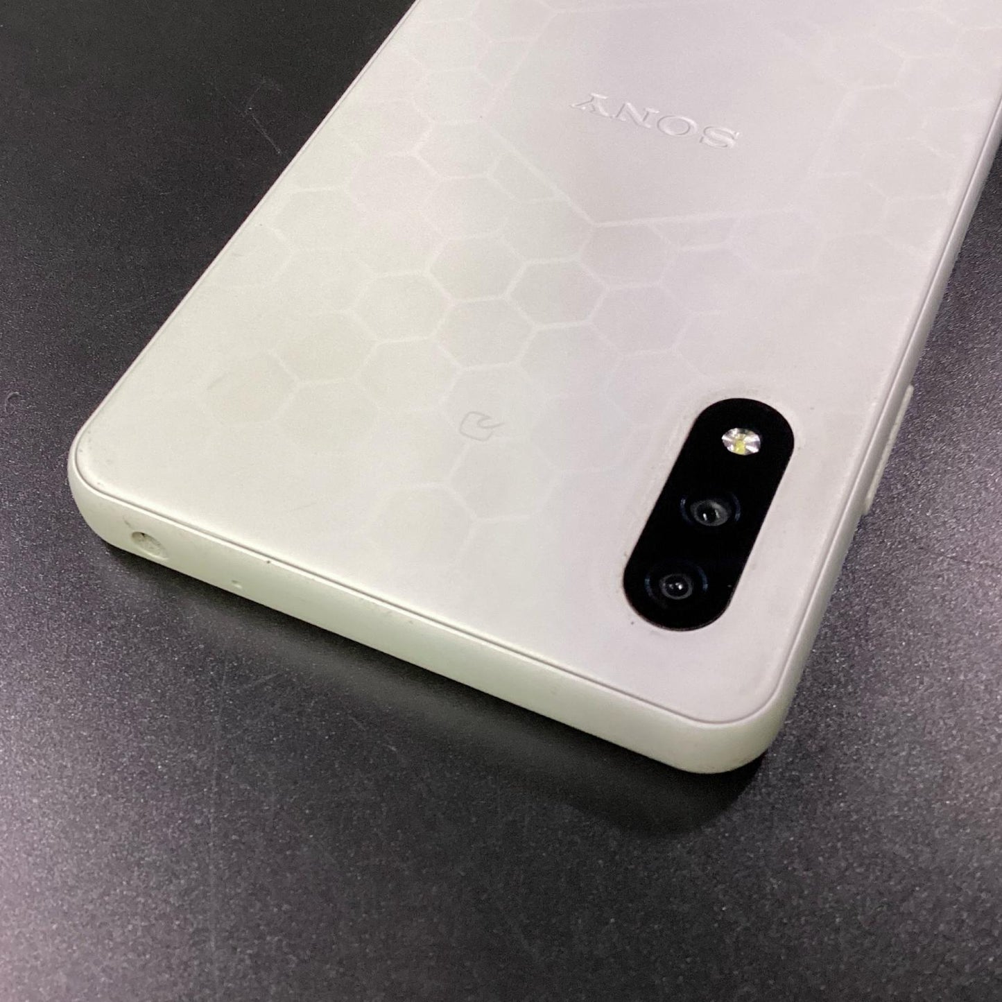 【全額返金保証】【最速発送】Sony Xperia Ace II 64GB ホワイト docomo SO-41B 白ロム 動作確認済
