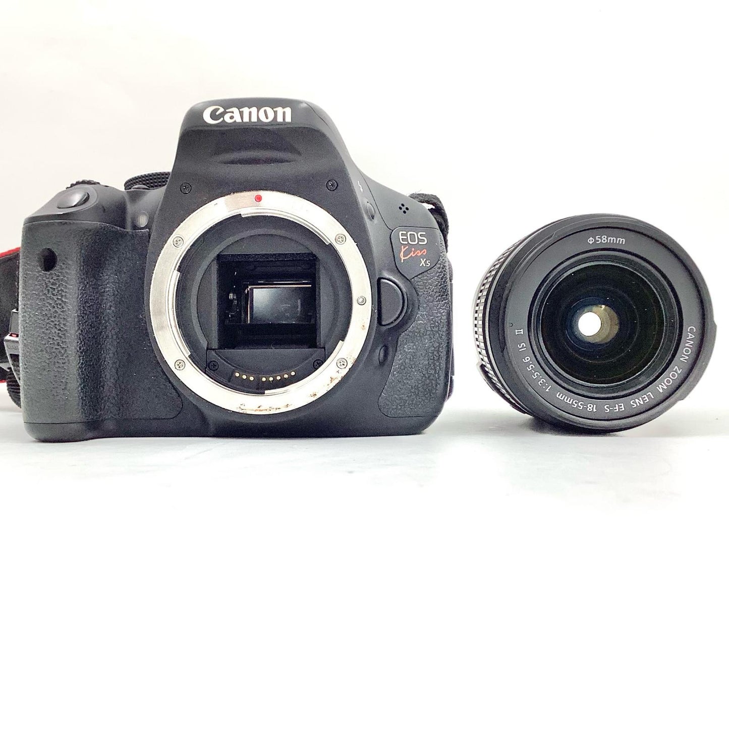 【全額返金保証】【最速発送】Canon デジタル一眼 EOS Kiss X5 EF-S18-55 IS II レンズキット ブラック 動作確認済