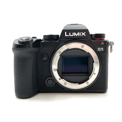 【全額返金保証】【最速発送】Panasonic デジタル一眼 LUMIX DC-S5 ボディ ブラック 超美品 動作確認済